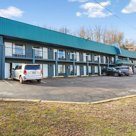 Oyo Hotel Mt Vernon Ky - Renfro Valley I-75 Mount Vernon Exterior photo